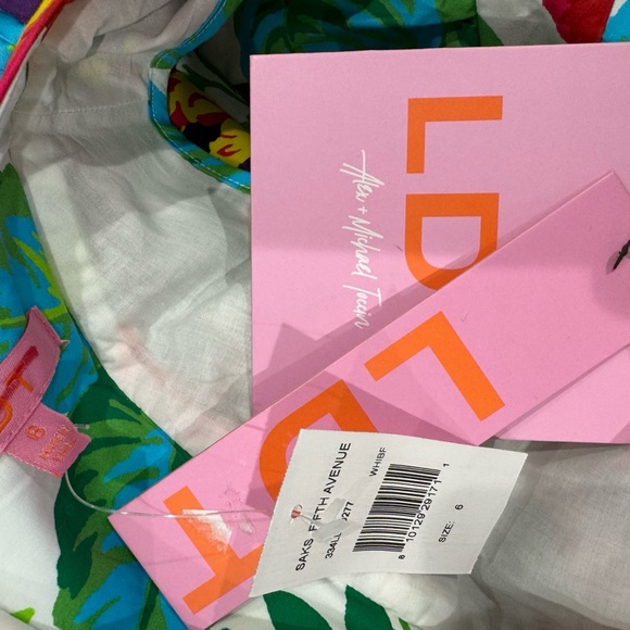 $255 LDT
Evelyn Floral Ruffled Cotton Poplin Minidress size6 - Picture 8 of 8